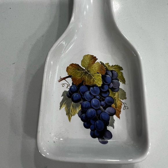 Ceramic Spoon Rest with Branch of Grapes - Picture 7 of 11